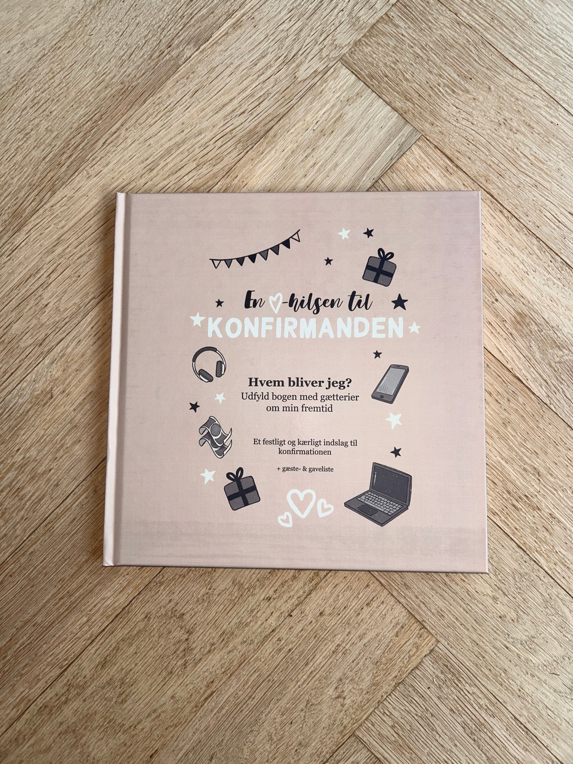 Gæstebog til konfirmanden - Beige str. 21 x 21
